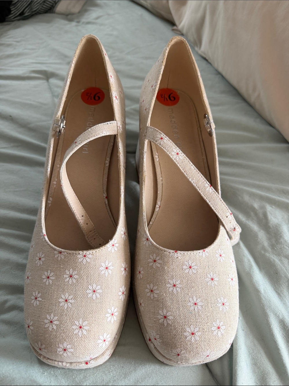 Mary Jane Floral Embroidered Women's Shoes - Beige